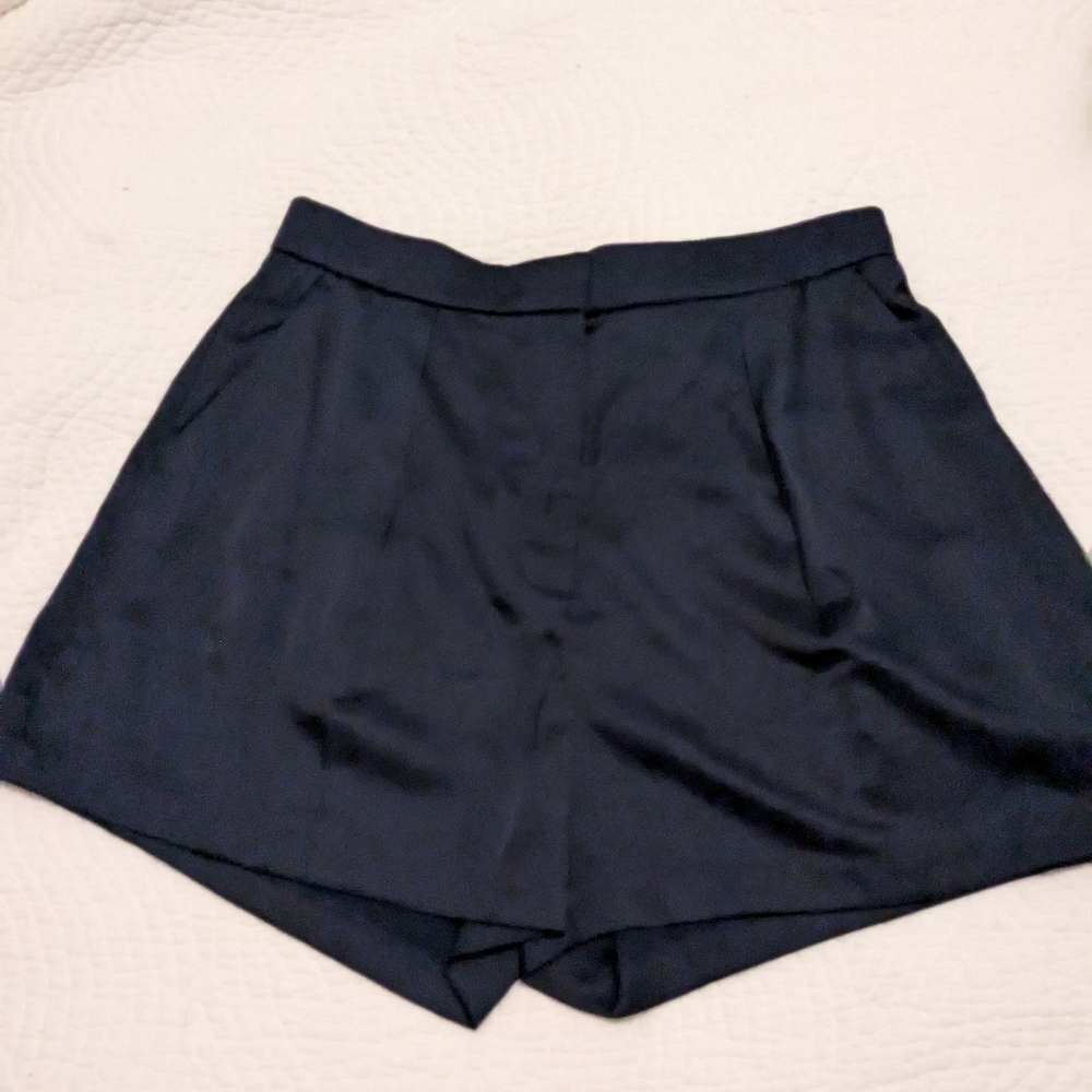 Abercrombie & Fitch Satin Short Size M